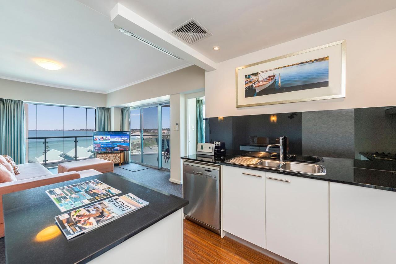 A 406 Fantastic Ocean Beach And Marina View Apt - 만두라 외부 사진